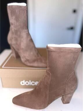 NWT -Dolce Vita- Lilo Sock Boot, Size 7M